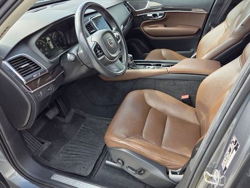 Used 2019 Volvo XC90 T6 Momentum w/ Protection Package Premier AWD/4WD image 8
