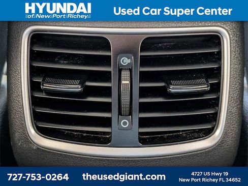 Used 2020 Hyundai Tucson Ultimate w/ Cargo Package image 17