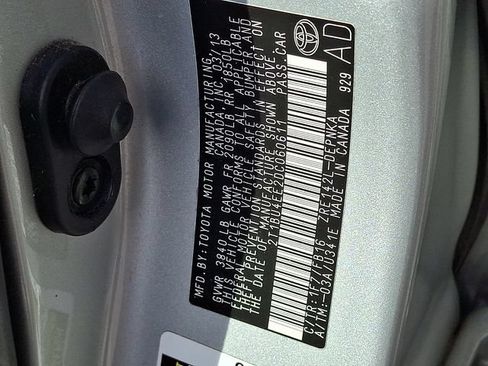Used 2013 Toyota Corolla LE FWD image 25