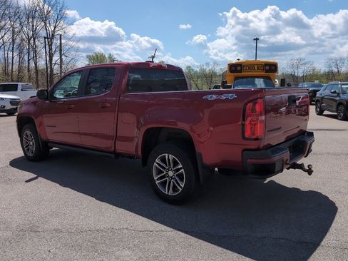 Used 2022 Chevrolet Colorado W/T w/ Custom Special Edition AWD/4WD image 3