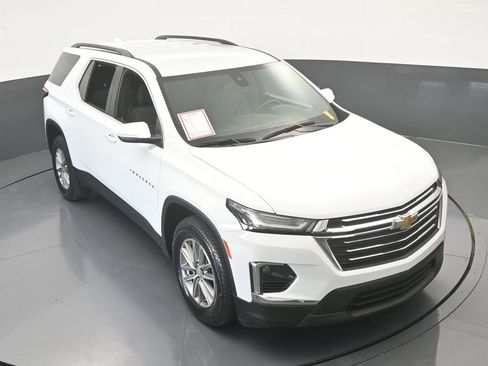 Used 2023 Chevrolet Traverse LT image 55
