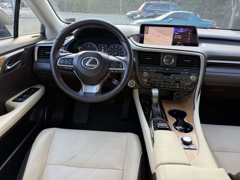 Used 2019 Lexus RX 350L w/ Premium Package image 8