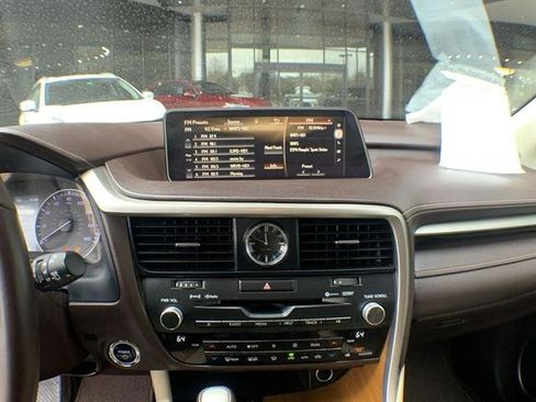 Used 2018 Lexus RX 450h AWD image 16