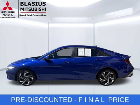 Used 2024 Hyundai Elantra SEL w/ Convenience Package FWD image 5