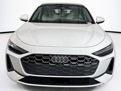 Used 2025 Audi A5 2.0T Prestige w/ 19" Wheel Package image 2