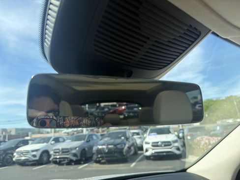 Used 2023 Mercedes-Benz GLE 350 4MATIC w/ 3rd Row Seat Package image 27