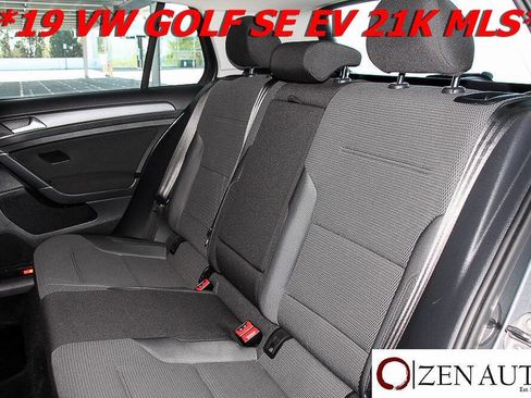 Used 2019 Volkswagen e-Golf SE w/ Driver Assistance Package image 32