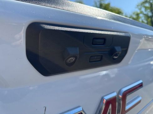 Used 2023 GMC Sierra 1500 Denali w/ Technology Package AWD/4WD image 15