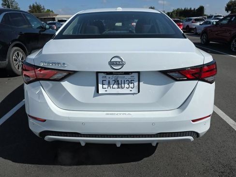 Used 2025 Nissan Sentra SV FWD image 4