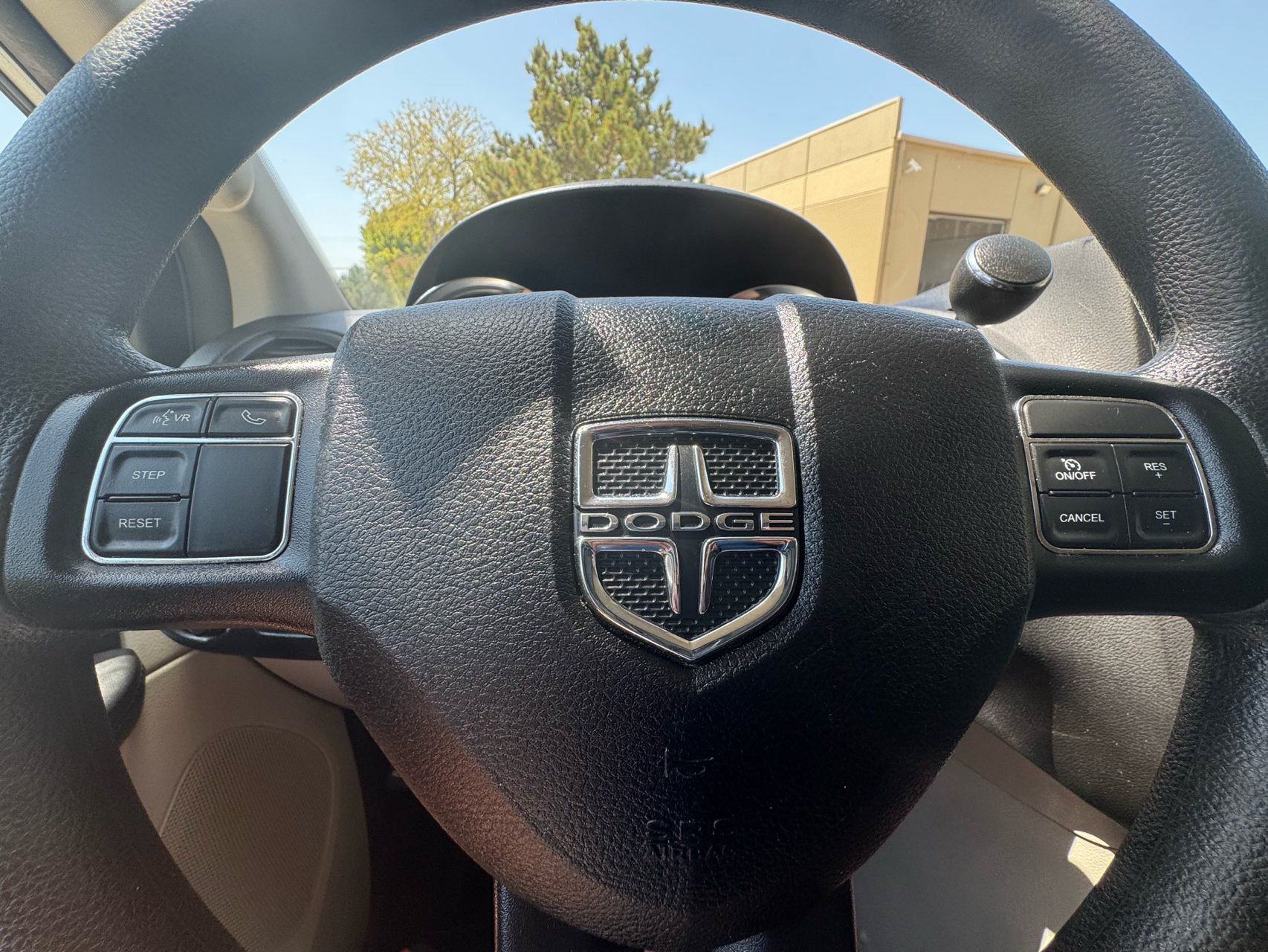 Used 2018 Dodge Grand Caravan SE w/ UConnect Hands-Free Group FWD image 7
