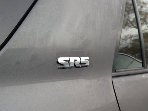 Used 2019 Toyota 4Runner SR5 Premium image 8