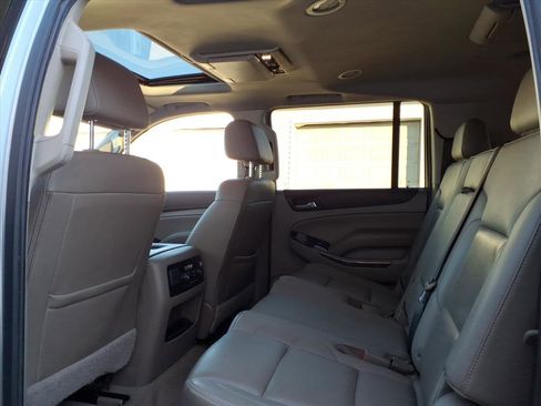 Used 2019 GMC Yukon XL SLT w/ Open Road Package image 15