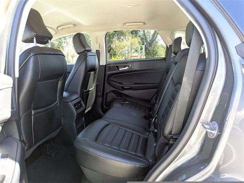 Used 2022 Ford Edge SEL image 18