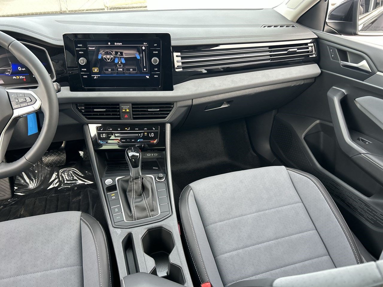 New 2027 Volkswagen Jetta SE FWD image 12