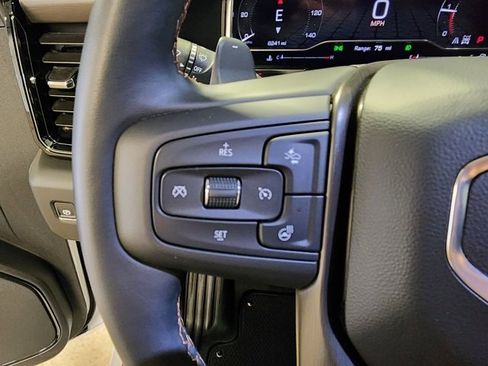 Used 2025 GMC Sierra 1500 AT4 image 21