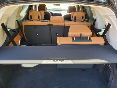 Used 2021 BMW X7 xDrive40i w/ Premium Package AWD/4WD image 8