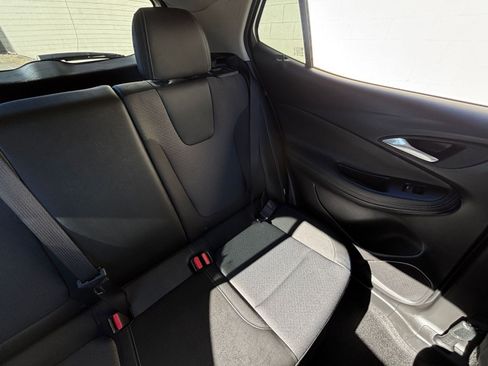 Used 2025 Buick Encore GX Preferred image 37