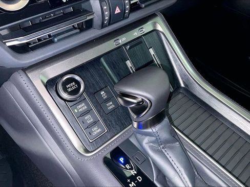 Used 2025 Lexus GX 550 image 35