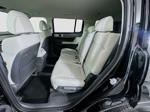 New 2027 Hyundai Santa Fe SEL FWD image 16