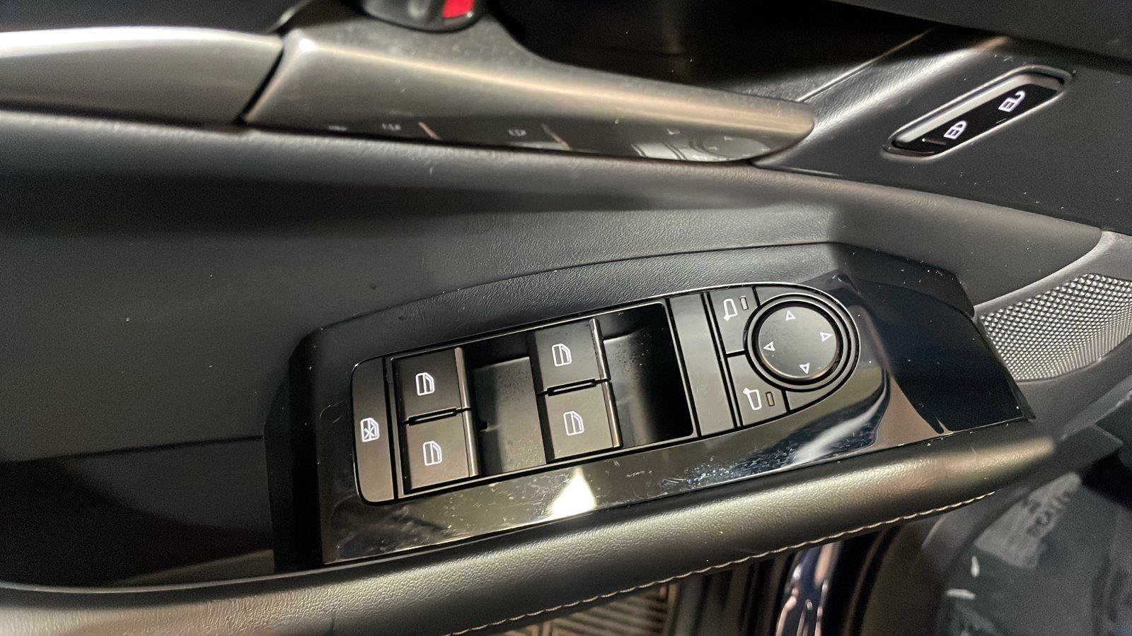 Used 2024 MAZDA CX-30 AWD 2.5 S w/ Select Sport Pkg image 24