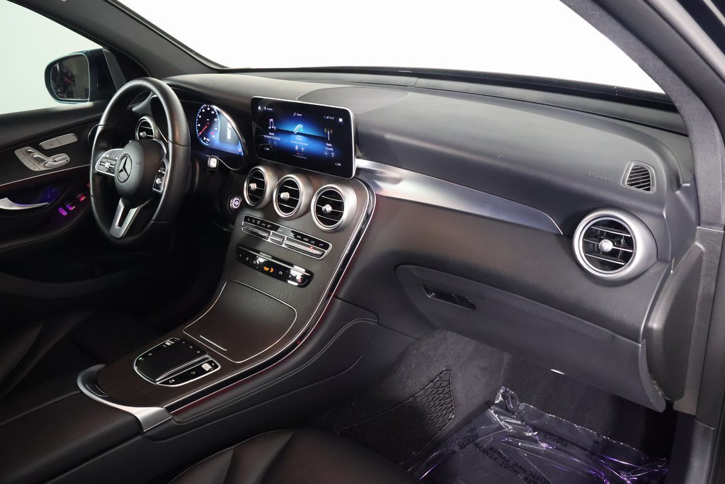 Used 2020 Mercedes-Benz GLC 300 4MATIC image 9