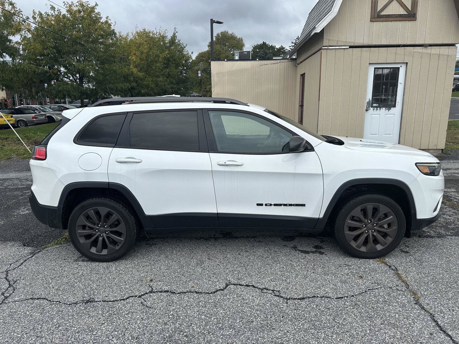 Used 2021 Jeep Cherokee Latitude Lux 80th Anniv w/ Quick Order Package 26U 80TH AWD/4WD image 9