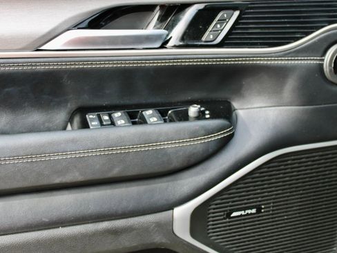 Used 2025 Jeep Wagoneer Series II w/ Premium Group I image 15