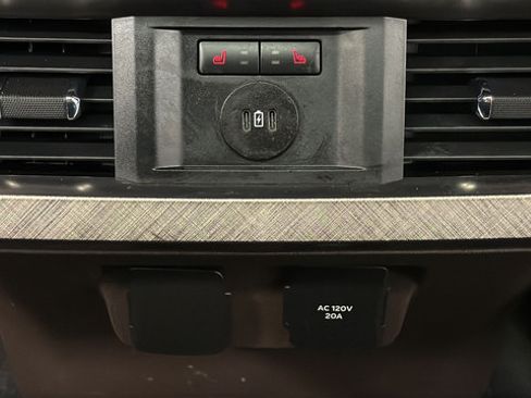 Used 2024 Ford F350 King Ranch AWD/4WD image 41