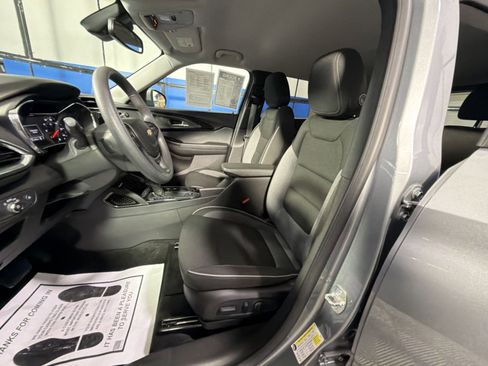 Used 2023 Chevrolet TrailBlazer LT w/ Convenience Package AWD/4WD image 32