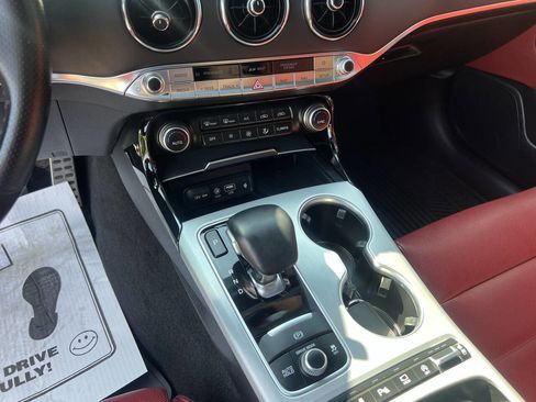 Used 2021 Kia Stinger GT2 image 21