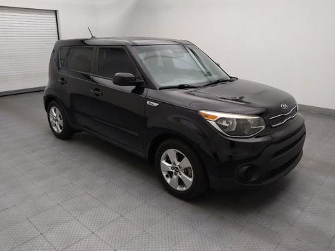 Used 2017 Kia Soul FWD image 11
