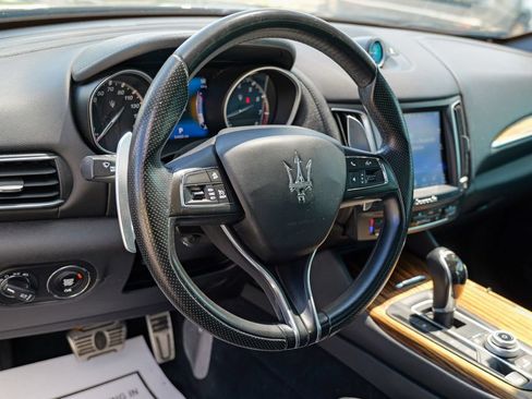 Used 2017 Maserati Levante S AWD/4WD image 20