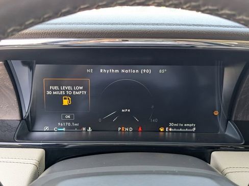 Used 2021 Lincoln Navigator Reserve w/ Luxury Package image 26