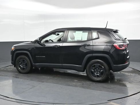 Used 2018 Jeep Compass Sport image 9