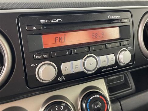 Used 2008 Scion xB image 8