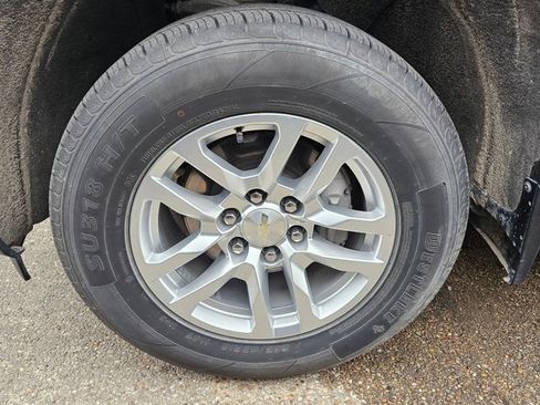 Used 2020 Chevrolet Silverado 1500 LT w/ Texas Edition image 10