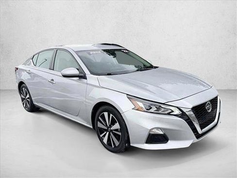 Used 2022 Nissan Altima 2.5 SV image 3