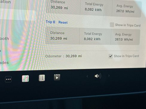 Used 2023 Tesla Model Y Long Range image 31