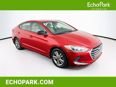Used 2017 Hyundai Elantra SE image 1