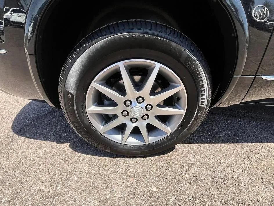 Used 2015 Buick Enclave Leather FWD image 23