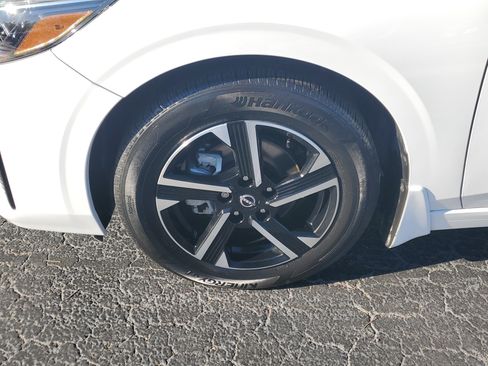 Used 2024 Nissan Sentra SV w/ All-Weather Package image 4