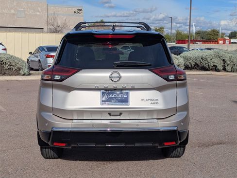 Used 2025 Nissan Rogue Platinum image 6