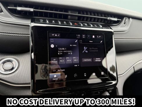 Used 2023 Jeep Grand Cherokee Laredo w/ Luxury Tech Group I AWD/4WD image 23