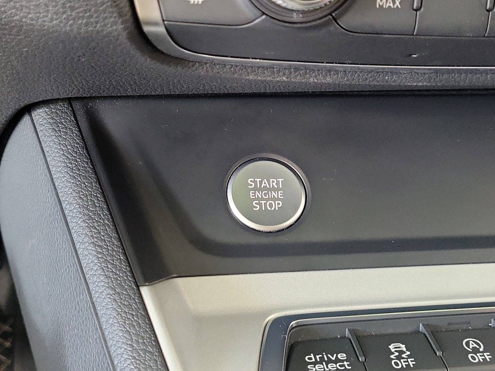 Used 2020 Audi Q3 2.0T Premium Plus AWD/4WD image 27