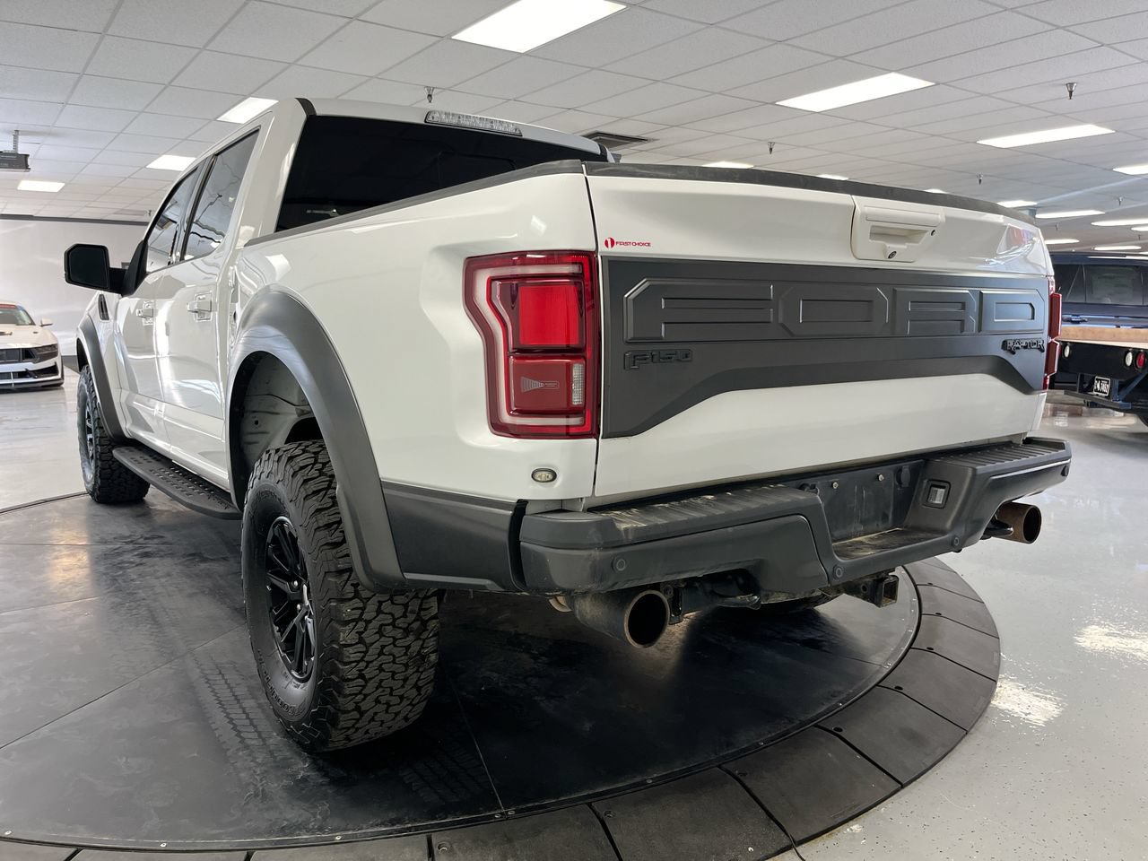 Certified 2019 Ford F150 Raptor w/ Equipment Group 802A Luxury AWD/4WD image 8