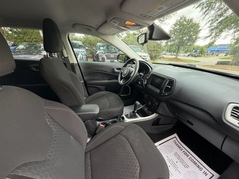 Used 2021 Jeep Compass Sport FWD image 10