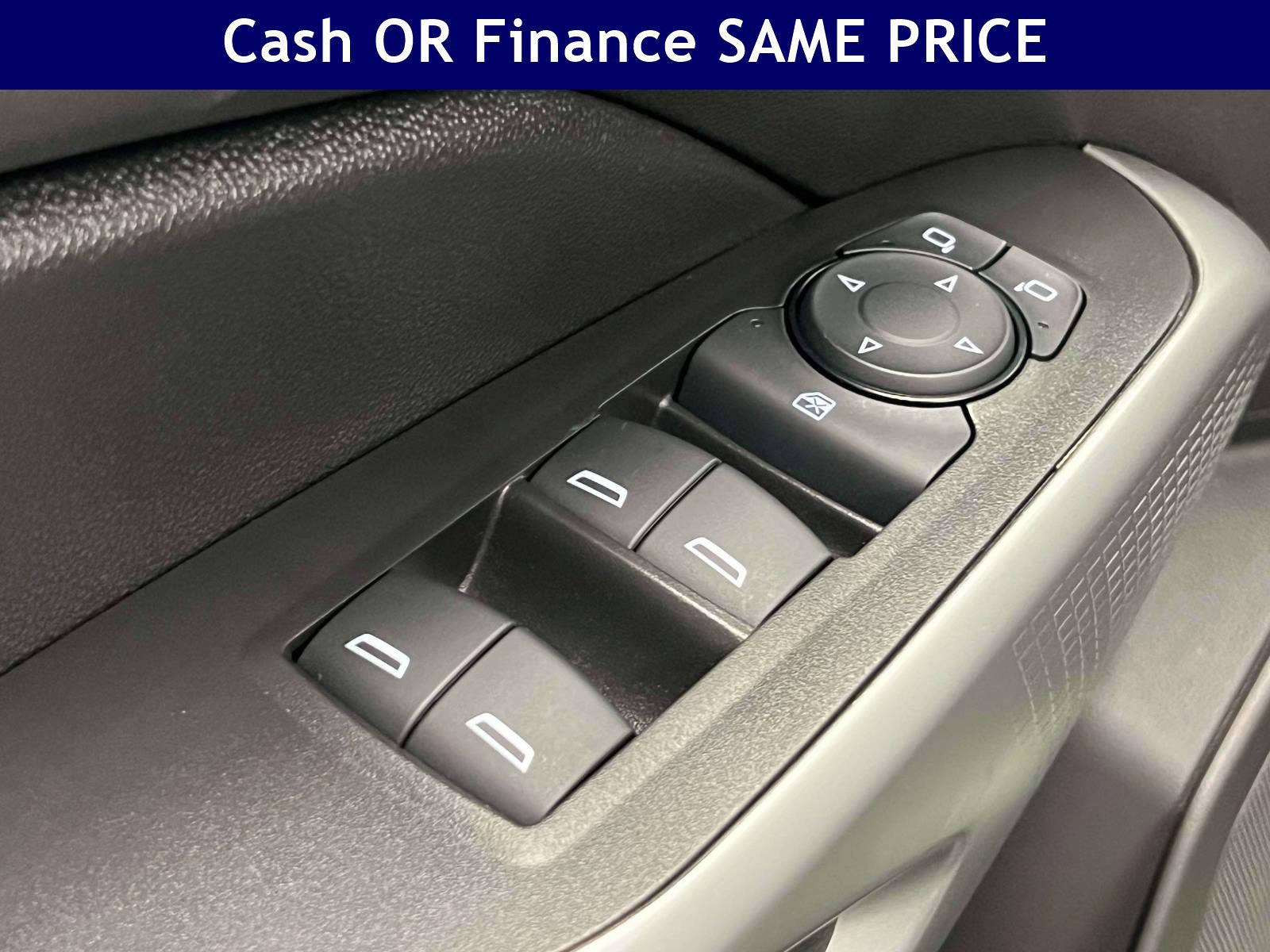 Used 2024 Chevrolet Trax RS w/ Sunroof Package FWD image 16