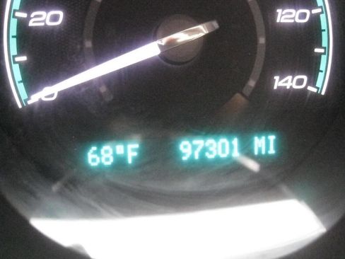 Used 2011 Chevrolet Malibu LS image 18