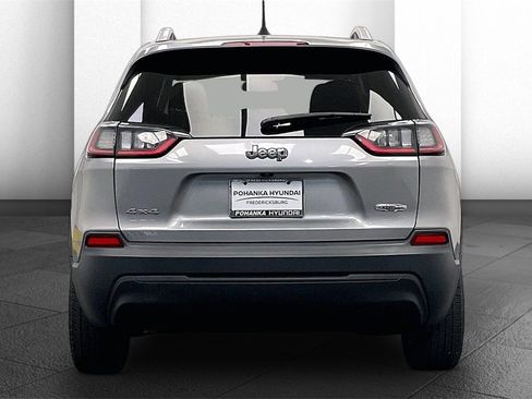 Used 2020 Jeep Cherokee Latitude w/ Cold Weather Group image 3