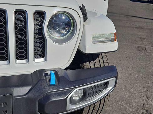 Used 2023 Jeep Wrangler Sahara image 11